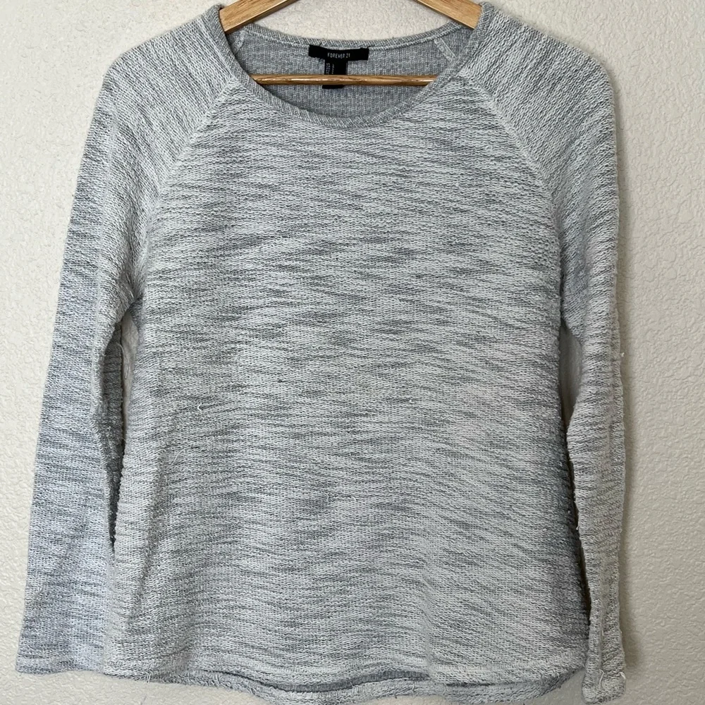 Forever 21 | Women’s Lightweight Sweater - Picture 2 of 12